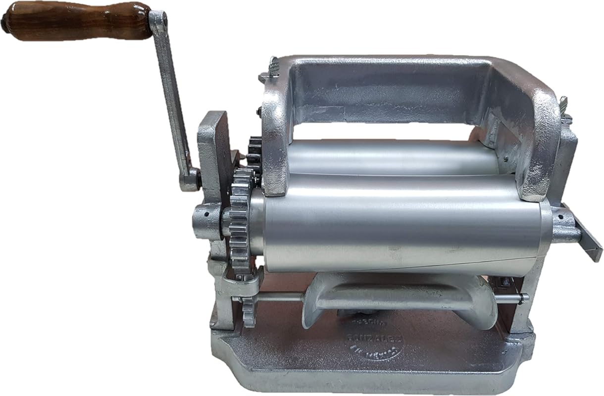GONZALEZ 5.5 Inch Manual Corn Tortilla Maker - Made in Mexico, Aluminu