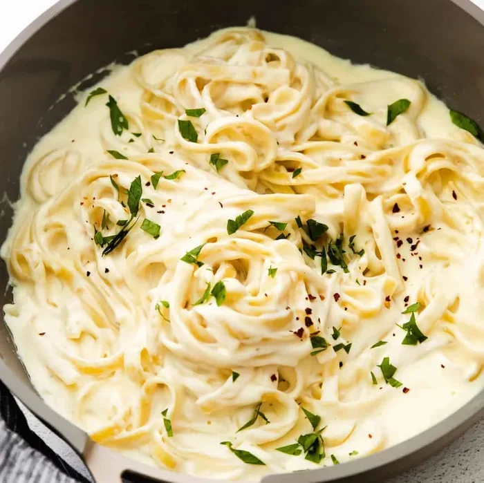 Alfredo Sauce Recipe with Milk a Quick and Easy Method
