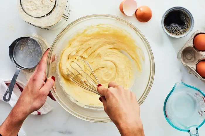 Which+liquid+is+commonly+used+to+mix+pancake+batter
