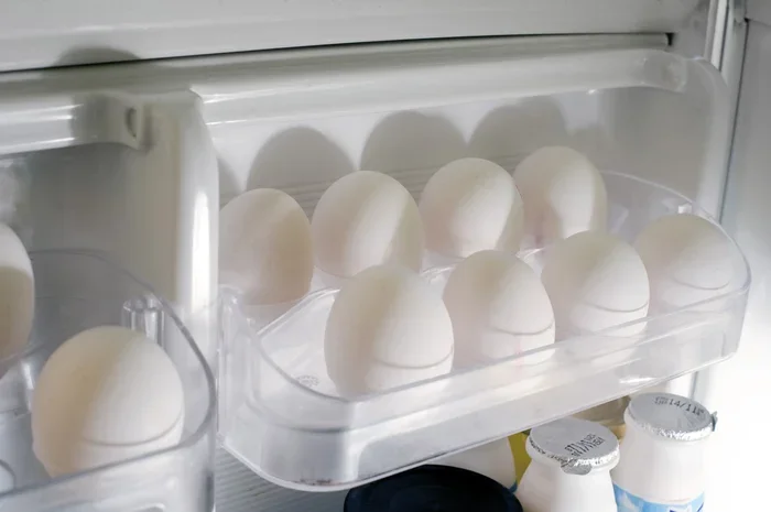 How Long Do Eggs Last Refrigerated