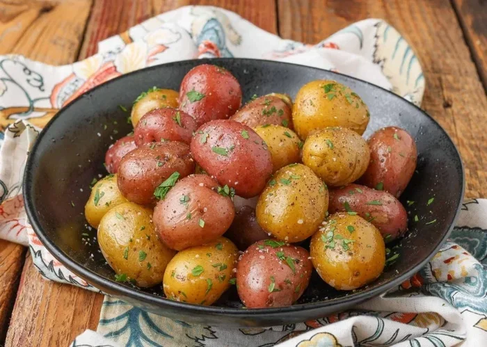 How Long to Par Boil Small Red Potatoes to Remove Jackets