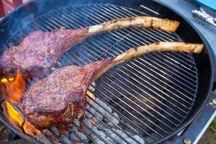 Tomahawk Steak